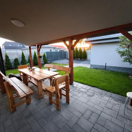 Vikendovy Dom Hlboka Villa Dunaszerdahely Kültér fotó